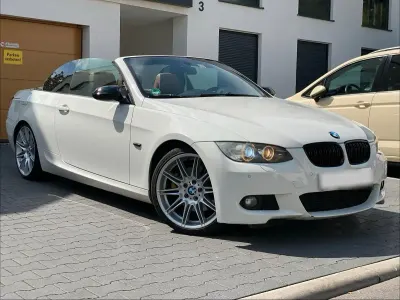 Gebraucht BMW 330 197 PS (144 kW) 2008 Weiß Cabrio