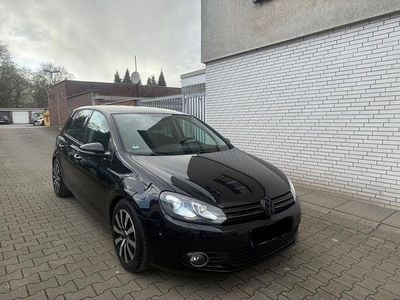 Gebraucht VW Golf VI Team 122 PS (89 kW) 2010 Schwarz Kleinwagen