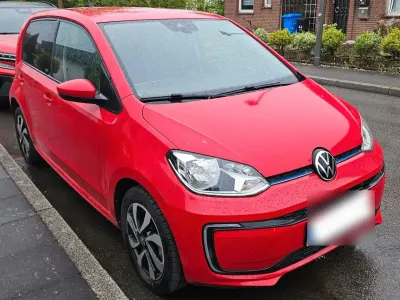 Używany VW e-up! United 61 kW (83 KM) 2021 Czerwony Hatchback