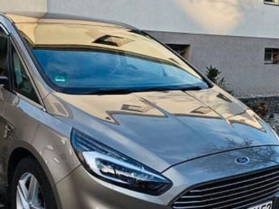 Gebraucht Ford S-MAX Titanium 179 PS (131 kW) 2016 Grau Van / Kleinbus