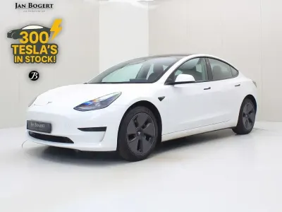 Gebraucht Tesla Model 3 Standard Range 225 kW (306 PS) 2023 Weiß Limousine