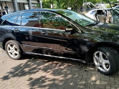 Mercedes R300