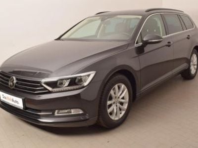 Gebraucht VW Passat Comfortline 150 PS (110 kW) 2018 Grau metallic Kombi