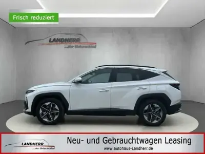 Neu Hyundai Tucson Advanced 160 PS (117 kW) 2025 Serenty white SUV