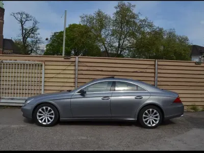 Gebraucht Mercedes CLS300 231 PS (169 kW) 2009 Grau Limousine