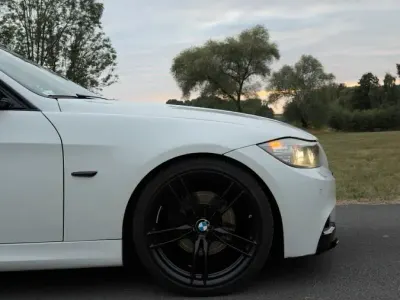 Gebraucht BMW 320 M Sport 184 PS (135 kW) 2010 Weiß Limousine