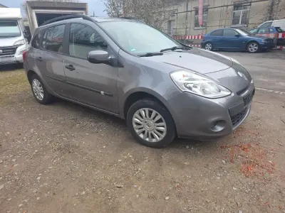 Gebraucht Renault Clio GrandTour 85 PS (62 kW) 2012 Grau Kombi