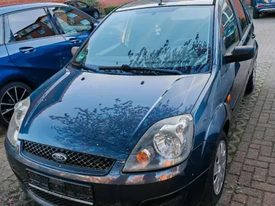 Gebraucht Ford Fiesta 60 PS (44 kW) 2006 Grau Kleinwagen