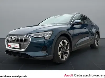 Begagnad Audi e-tron Sportback Ambiente 300 kW (408 HK) 2023 Blå SUV