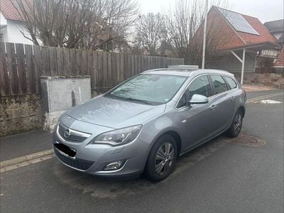 Grau Gebraucht 2011 Opel Astra Sport Kombi | 4.900 € (Guter Preis)
