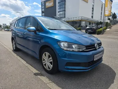 Gebraucht VW Touran Trendline 116 PS (85 kW) 2018 Blau Van / Kleinbus