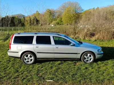 Używany Volvo V70 140 KM (102 kW) 2002 Srebrny Kombi