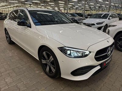 Weiß Gebraucht 2023 Mercedes C200 Avantgarde Kombi | 40.590 € (Etwas zu teuer)