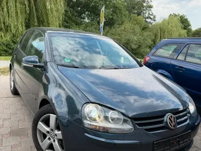Gebraucht VW Golf VI Comfortline 140 PS (102 kW) 2008 Blau Kleinwagen