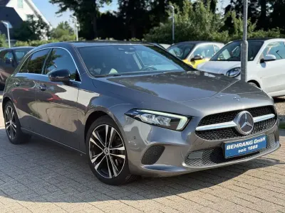 Gebraucht Mercedes A180 Progressive 136 PS (100 kW) 2020 Grau Limousine