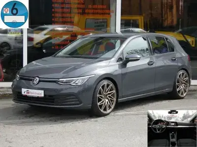 Używany VW Golf VIII Pro 170 KM (125 kW) 2020 Szary Sedan/Limuzyna