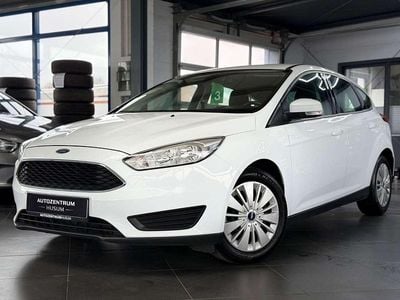 Gebraucht Ford Focus Trend 101 PS (74 kW) 2017 Weiß Kombi