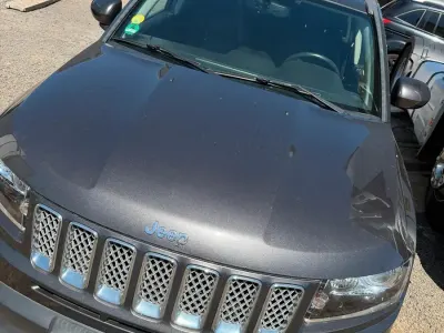Gebraucht Jeep Compass 163 PS (119 kW) 2014 Grau SUV