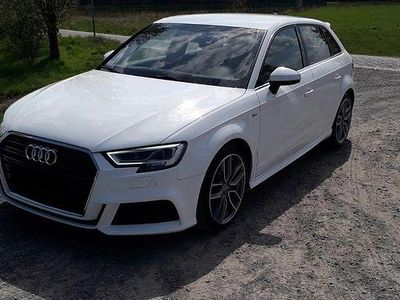 Gebraucht Audi A3 Ambiente 150 PS (110 kW) 2019 Weiß Limousine