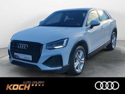 Gletscherweiß metallic Gebraucht 2022 Audi Q2 Ambiente SUV | 25.390 € (Etwas zu teuer)