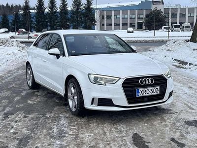 Gebraucht Audi A3 Sportback Design 110 PS (80 kW) 2018 Weiß Kleinwagen
