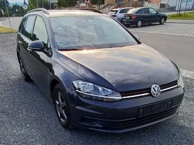 Gebraucht VW Golf VII Trendline 116 PS (85 kW) 2019 Grau Kombi