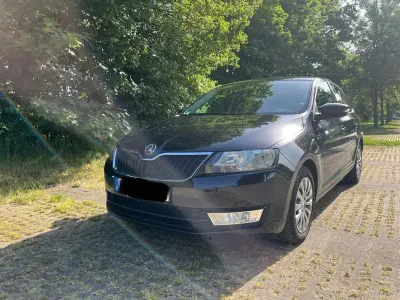 Używany Skoda Rapid Ambition 90 KM (66 kW) 2016 Czarny Hatchback