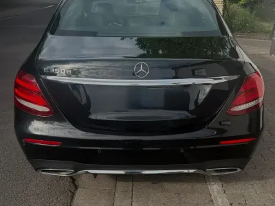 Gebraucht Mercedes E350 AMG line 258 PS (189 kW) 2017 Schwarz Limousine