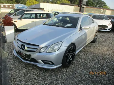 Gebraucht Mercedes E350 231 PS (169 kW) 2010 Silber Coupé