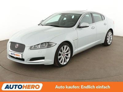 Usata Jaguar XF 200 CV (147 kW) 2015 Bianco Berlina