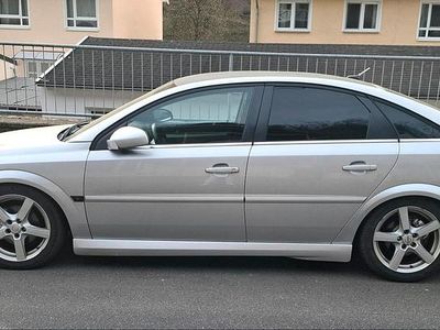 Begagnad Opel Vectra 110 HK (80 kW) 2007 Silver Sportkupé