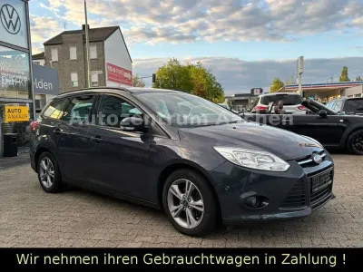 Gebraucht Ford Focus 116 PS (85 kW) 2014 Schwarz Limousine