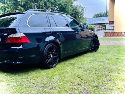 Gebraucht BMW 520 Exclusive 178 PS (130 kW) 2010 Schwarz Kombi