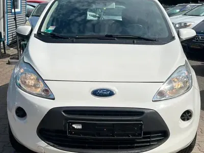 Gebraucht Ford Ka Cool & Sound Edition 69 PS (50 kW) 2015 Weiß Kleinwagen