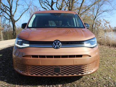 Gebraucht VW Caddy Maxi Life Life 122 PS (89 kW) 2021 Braun Van / Kleinbus