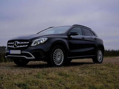 Usata Mercedes GLA180 122 CV (89 kW) 2019 Nero SUV