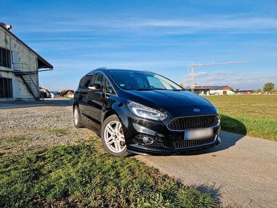 Gebraucht Ford S-MAX S 179 PS (131 kW) 2016 Schwarz Van / Kleinbus