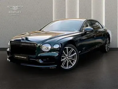 Begagnad Bentley Flying Spur 551 HK (405 kW) 2023 Grön Sedan
