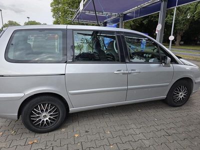 Peugeot 807