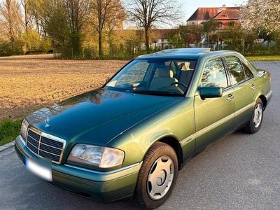 Gebraucht Mercedes C180 123 PS (90 kW) 1994 Grün Limousine