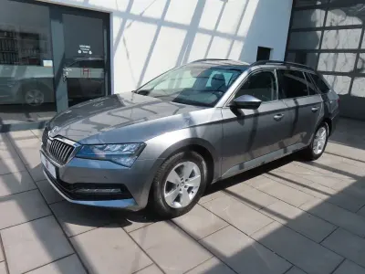 Gebraucht Skoda Superb 150 PS (110 kW) 2023 Grau Limousine