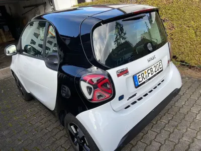 Używany Smart ForTwo Electric Drive 60 kW (82 KM) 2023 Biały