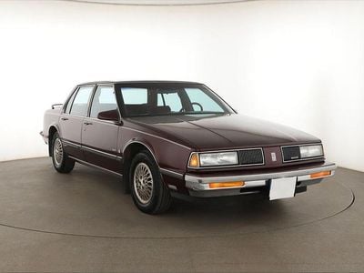 Gebraucht Oldsmobile Eighty-Eight 167 PS (122 kW) 1989 Rot Limousine