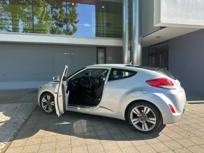 Gebraucht Hyundai Veloster Trend 140 PS (102 kW) 2012 Silber Kleinwagen