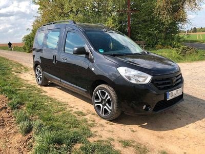 Usata Dacia Dokker Lauréate 102 CV (75 kW) 2016 Nero Monovolume