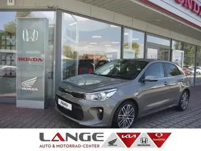 Gebraucht Kia Rio Spirit 99 PS (72 kW) 2019 (urg) urbangrün met. Limousine