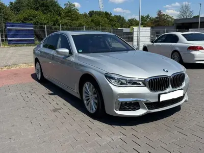 Gebraucht BMW 740 iPerformance 326 PS (239 kW) 2017 Silber Limousine