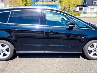 Gebraucht Ford S-MAX Titanium 165 PS (121 kW) 2019 Schwarz Van / Kleinbus