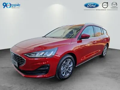 Gebraucht Ford Focus Titanium 155 PS (114 kW) 2024 Fantasticrot metallic Kombi
