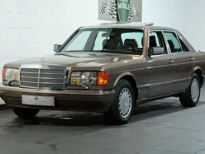 Käytetty Mercedes 500 SE 231 HP (169 kW) 1989 Ruskea Sedan